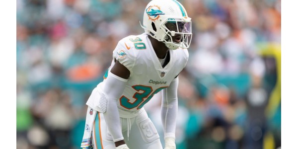 Jason McCourty se despide de todos con una sonrisa